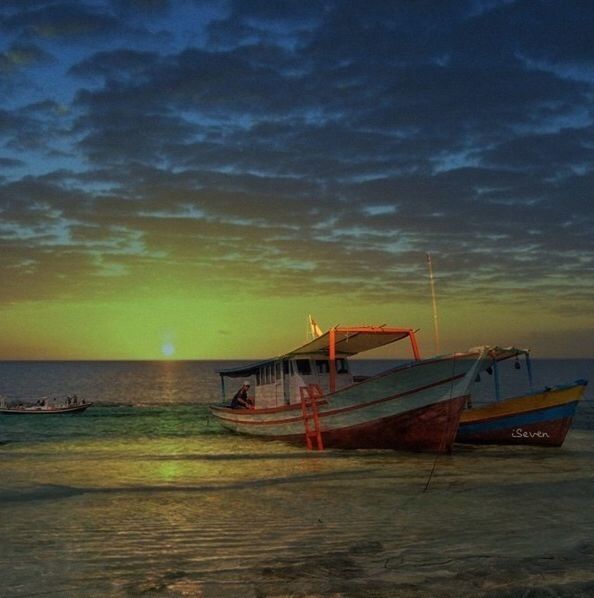 sea, water, horizon over water, sky, sunset, cloud - sky, tranquil scene, scenics, beauty in nature, tranquility, nautical vessel, beach, pier, nature, boat, idyllic, transportation, shore, cloudy, cloud