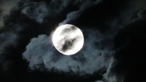 Low angle view of moon in sky