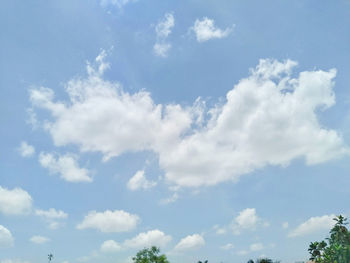 Low angle view of clouds in sky