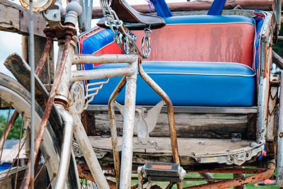 Detail image of old tricycle 