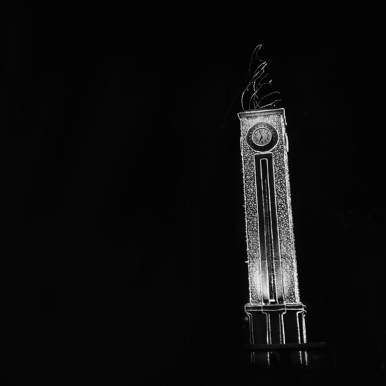 religion, low angle view, place of worship, architecture, spirituality, built structure, famous place, international landmark, night, travel destinations, copy space, church, building exterior, tower, travel, clear sky, tourism, capital cities