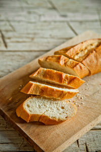 Close-up of bread on cutting board