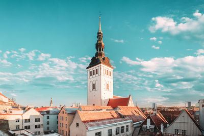 Buildings in city