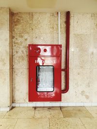 Photo of a red hydrant box found in the basement of the mosque in jakarta