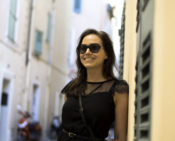 Portrait of a smiling young woman