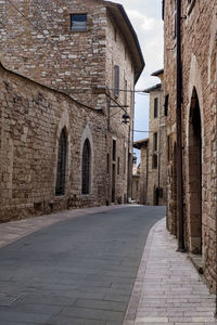 Narrow street in the center of the ancient village of assisi