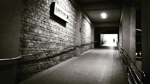 Illuminated corridor