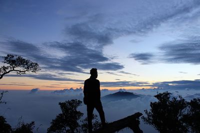 On the top mountain cikuray, 6 hours tracking enough for this feel.