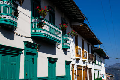 Houses at the heritage town of salamina located at the caldas department in colombia.