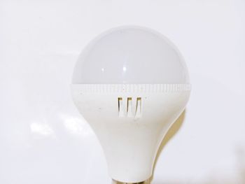 White round lights with white background