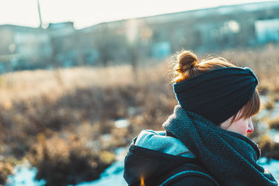 Side view of a woman