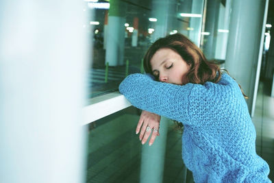 Side view of woman looking away