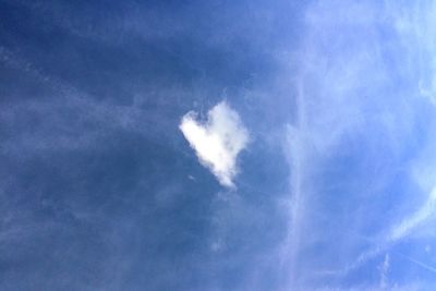 Low angle view of vapor trail in sky