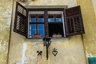 Buildings in city