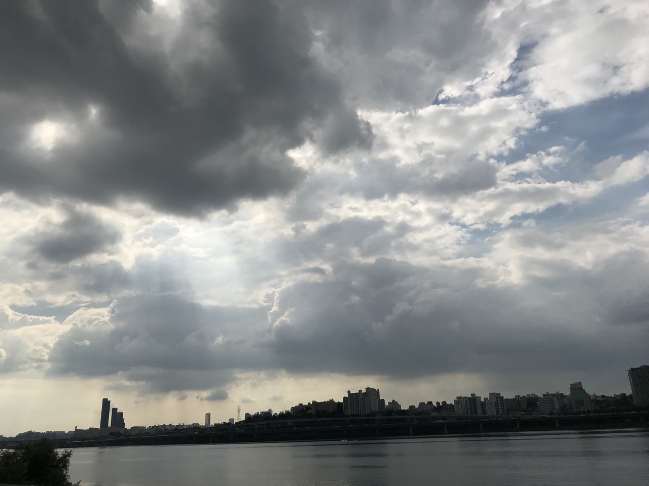 SCENIC VIEW OF BUILDINGS AGAINST SKY