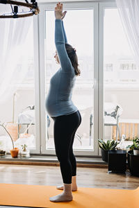 Benefits of prenatal yoga for pregnant women, including stress relief and improved flexibility