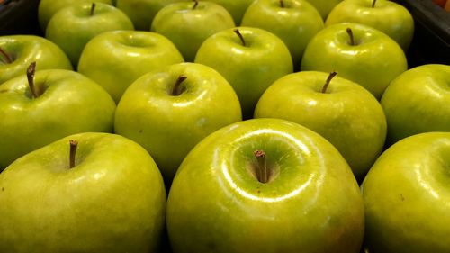 Full frame shot of apples