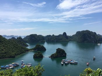 Ha long bay seen from the observatory on titop island