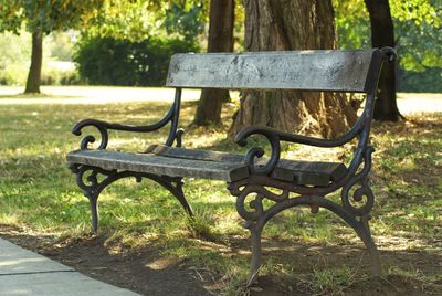 Empty bench in park