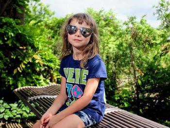 Portrait of girl in sunglasses