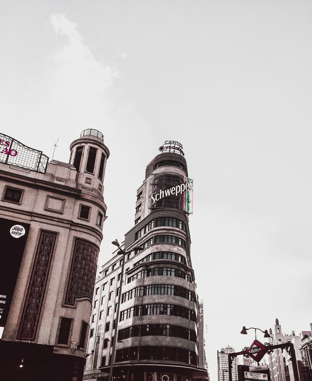 LOW ANGLE VIEW OF BUILDING AGAINST SKY