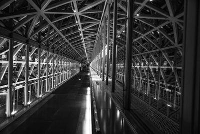 Elevated walkway in building