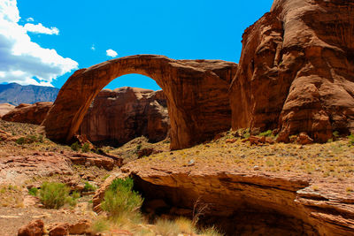 View of the rainbow arch rock formations