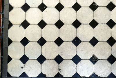 Full frame shot of patterned wall
