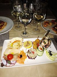 Wineglasses in plate