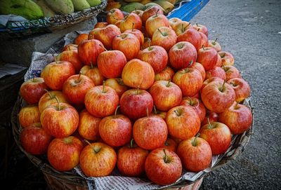 High angle view of kashmiri apples in the market.