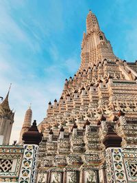 Wat arun temple