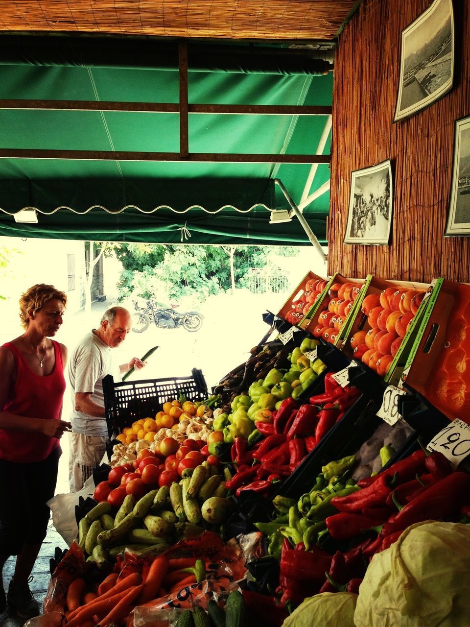 lifestyles, men, leisure activity, retail, market, market stall, person, for sale, abundance, large group of objects, variation, casual clothing, choice, food and drink, holding, selling, food, occupation