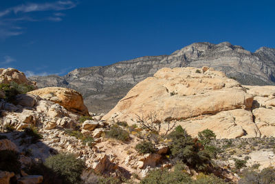 Scenic view of rocky mountains against sky. red rock canyon, nevada 