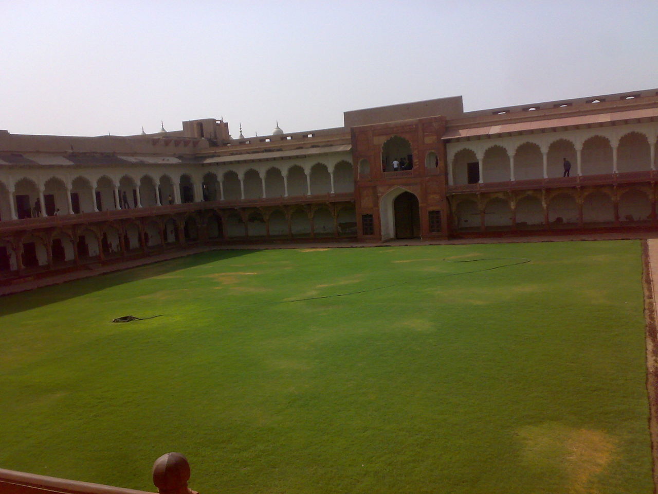 VIEW OF HISTORIC BUILDING AGAINST SKY