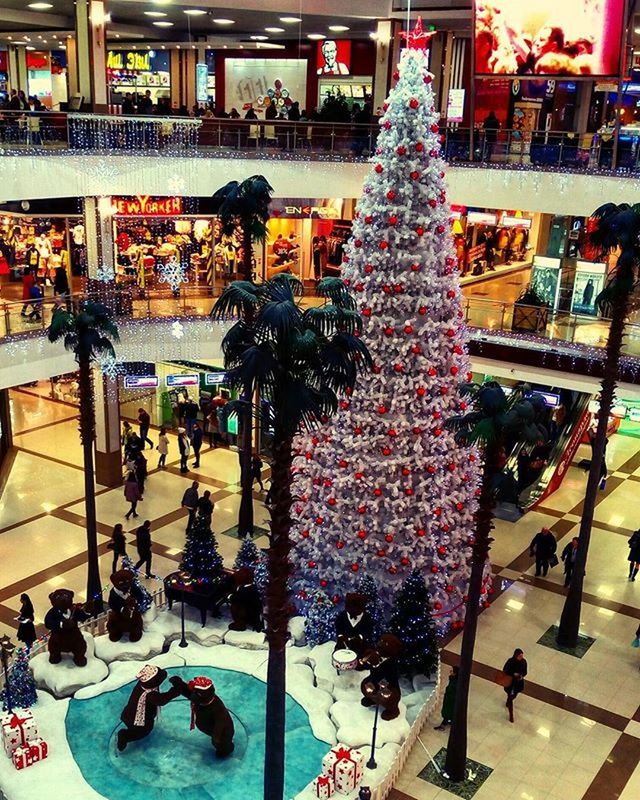 retail, for sale, indoors, choice, market, market stall, store, abundance, variation, large group of people, large group of objects, shopping, arrangement, person, consumerism, small business, shop, retail display, lifestyles