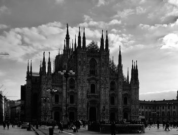 Panoramic view of cathedral and buildings in city