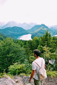 Hike up the mountains with friends