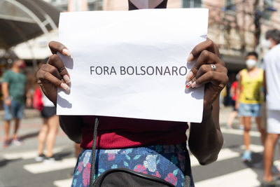 Protesters protest against the government of president jair bolsonaro in the city of salvador.