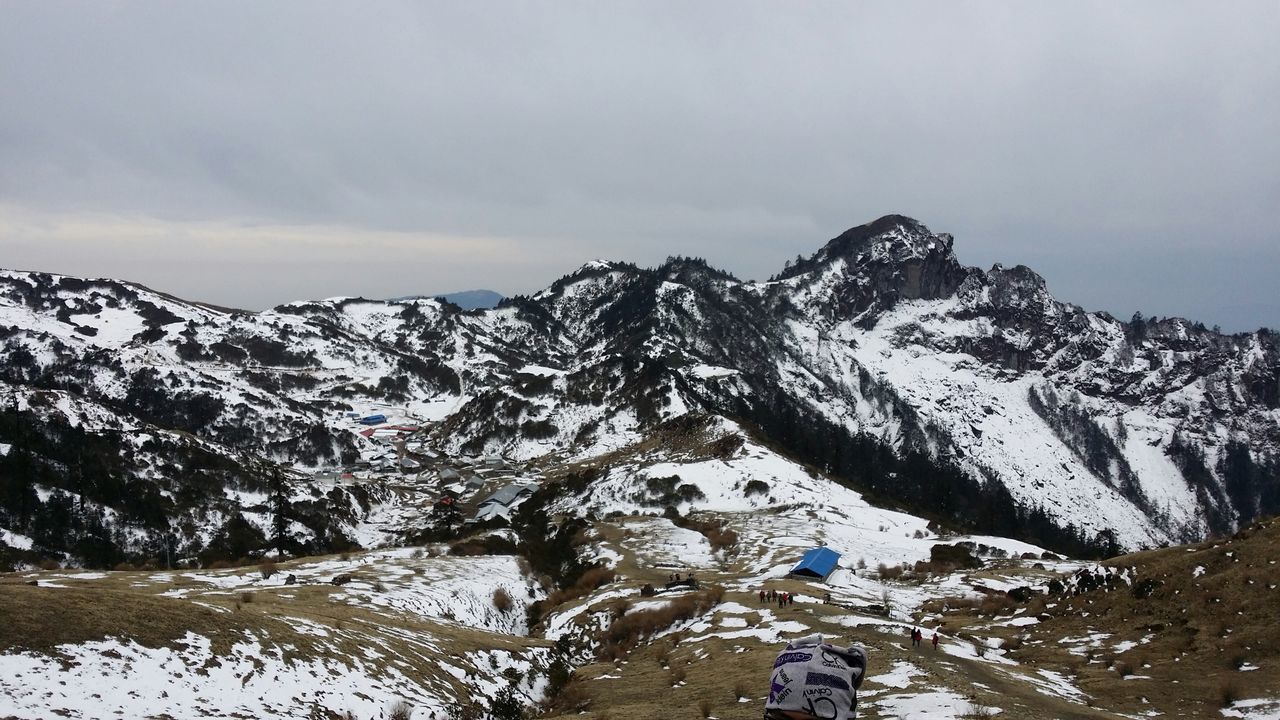 snow, winter, cold temperature, mountain, season, weather, snowcapped mountain, tranquil scene, mountain range, scenics, tranquility, covering, beauty in nature, sky, frozen, nature, landscape, white color, non-urban scene, cloud - sky