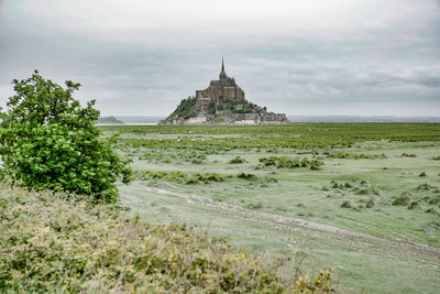 View of temple building against sky