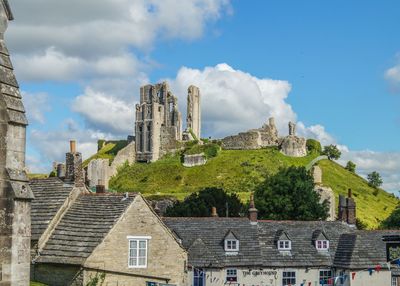 Corfe castle against sky