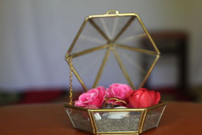 Close-up of rose bouquet on table