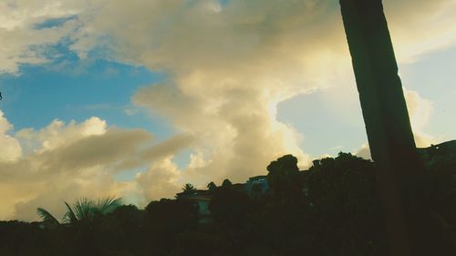 Low angle view of cloudy sky