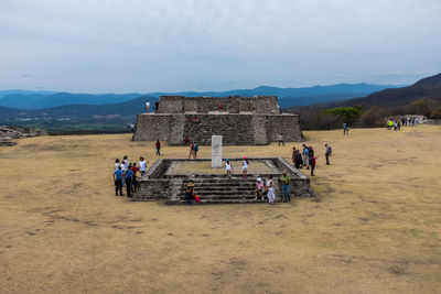 Tourists at fort