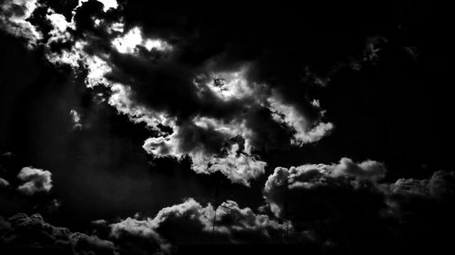 Low angle view of cloudy sky