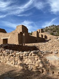 Old ruin building against sky