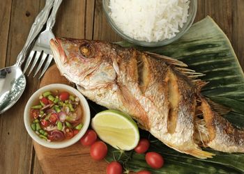 Deep fried tilapia with rice