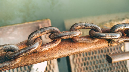 Close-up of rusty chain