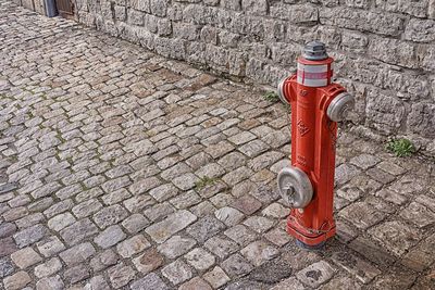 Red fire hydrant