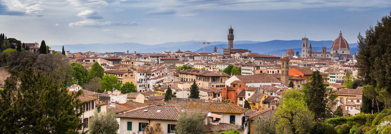 Panoramic view of the beautiful city of florence from the giardino delle rose in an early spring day